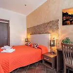 Alis Laura Guest House - Near Metro Bologna, Easy Access To All Rome