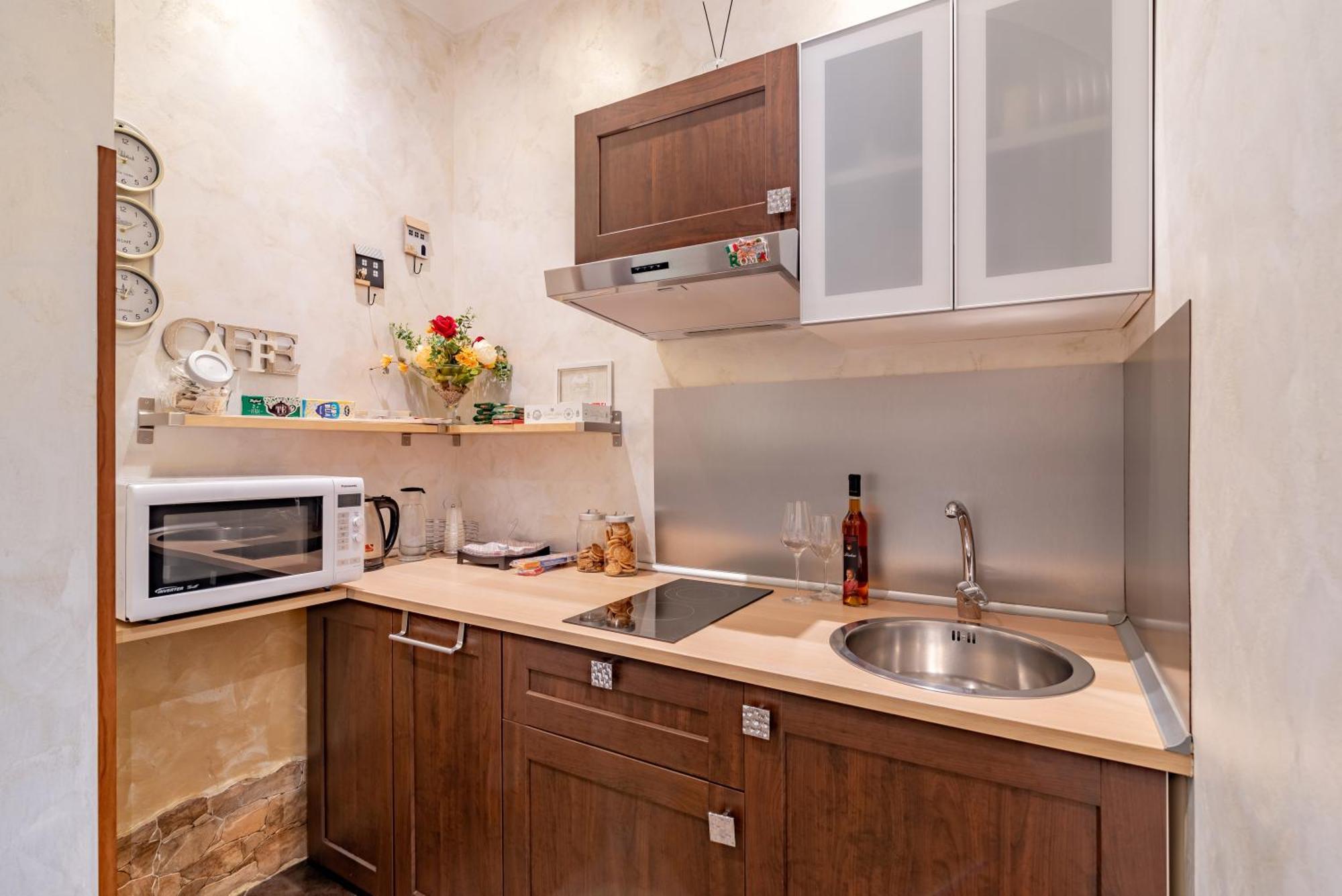 Alis Laura - Near Metro Bologna, Easy Access To Frühstückspension